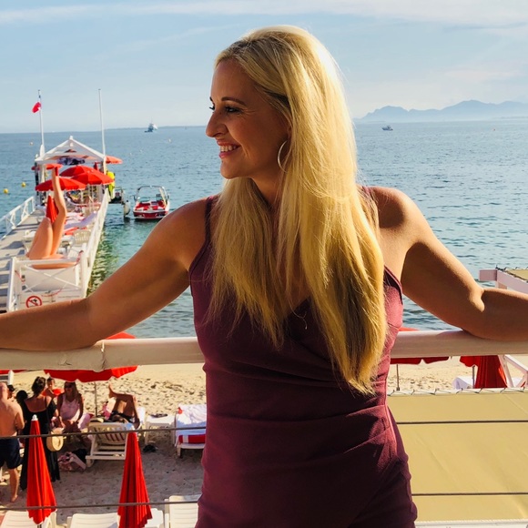 Meet your Posher, Whitney - Picture 1 of 1